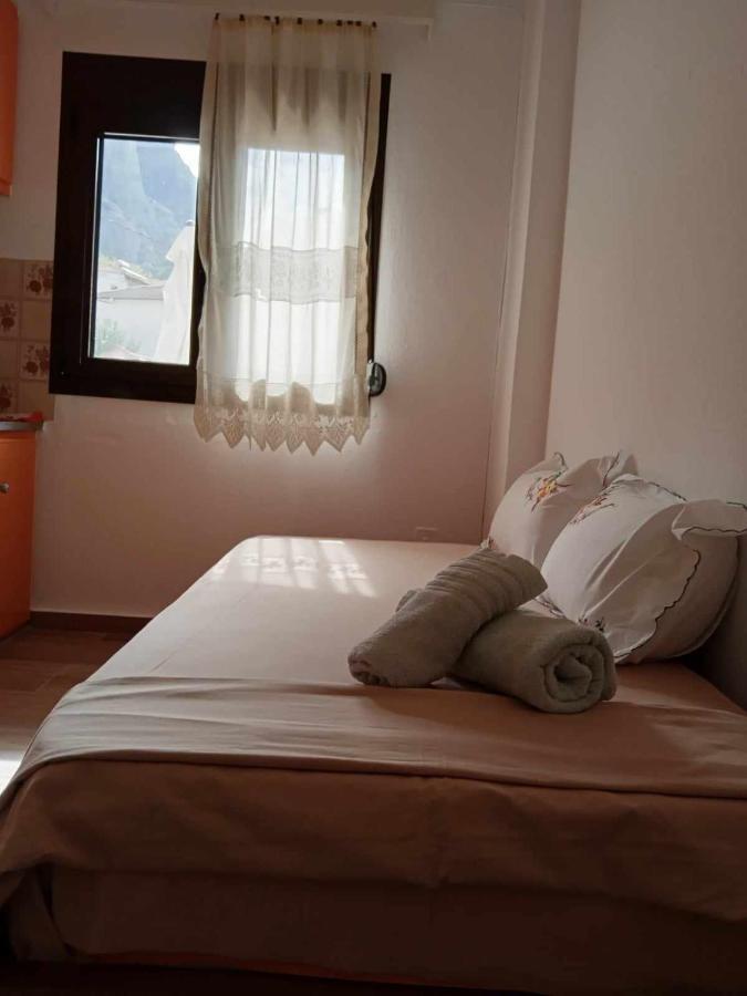 Argiris Old City House 2 كالامباكا المظهر الخارجي الصورة
